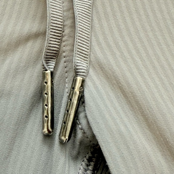 Lululemon dance studio Gray Size 6 cropped pants - Picture 14 of 15